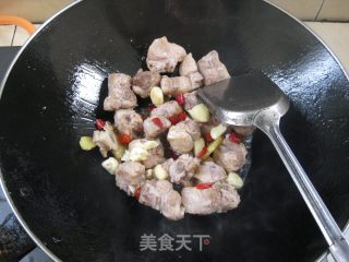 Braised Pork Ribs with Carrots recipe