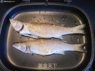 Fried Fish with Basil recipe