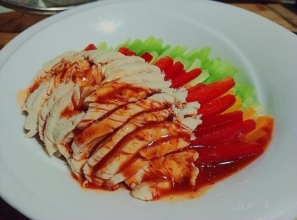 Choppy Salad Sauce with Chicken Breast and Color Vegetables recipe