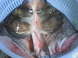 Nanchang Characteristic Tube Bone Fish Head Hot Pot (home Version) recipe