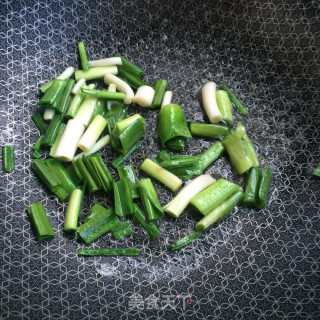 Stir-fried Cabbage with Green Garlic recipe