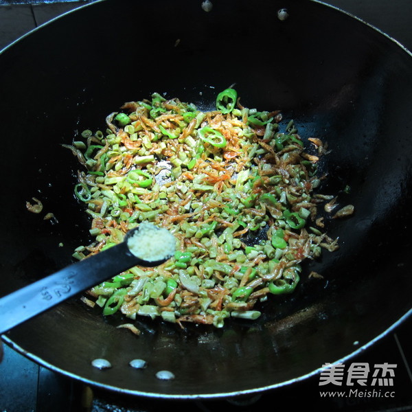 Fried Shrimp with Salted Beans recipe