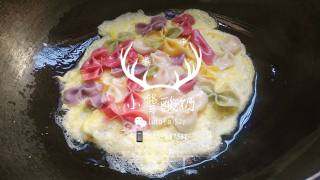 Nutritious Breakfast: Egg Butterfly Noodles recipe