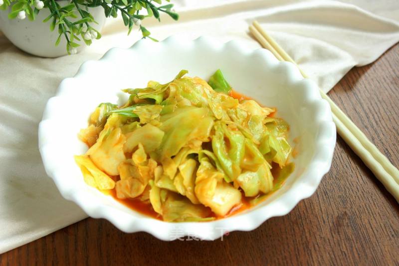 Cabbage with Tomato Sauce recipe