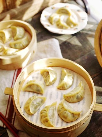 Steamed Dumplings with Pork and Beans