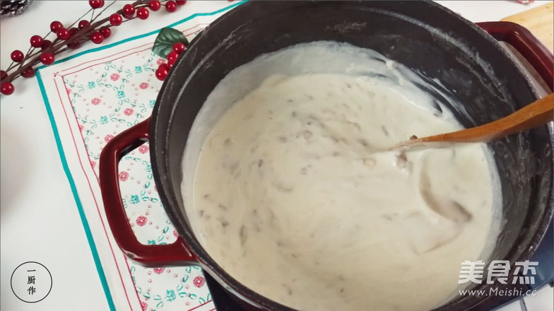 A Must-have Creamy Mushroom Soup recipe