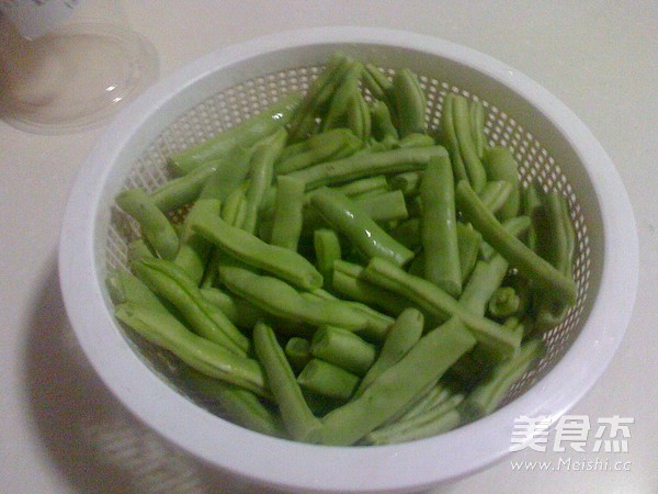 String Beans with Shrimp Paste recipe