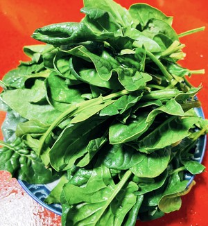 Here Comes The Scrambled Spinach with Eggs that Can Relieve Eye Fatigue recipe