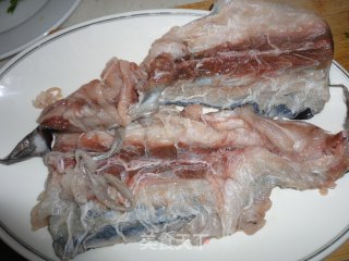 Pan-fried Spanish Mackerel Skin recipe