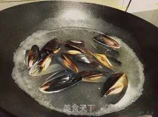 Pickled Pepper Mussels recipe