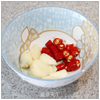 Fresh Vegetables Can Also be Very Appetizing-----soaked Ginger and Lotus Root Slices recipe