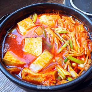 Kimchi Tofu Pot recipe