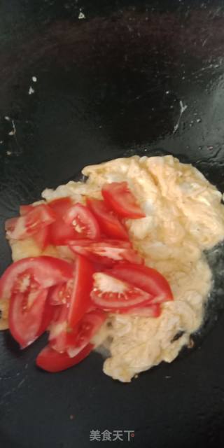 Tomato Scrambled Eggs recipe