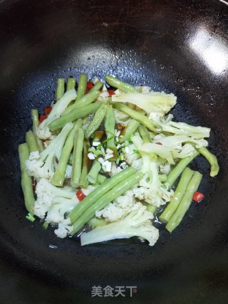 Cauliflower Fried Beans recipe