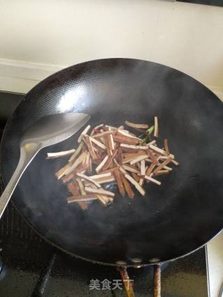 Stir-fried Dried Bean Curd with Mustard Chili recipe