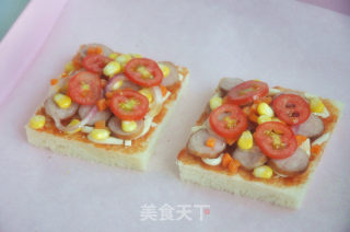 Sausage Toast Pizza recipe