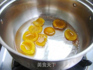 Nourishing Lungs and Relieving Cough Syrup-loquat in Syrup recipe