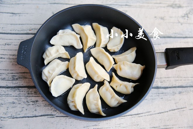 Egg Hug Fried Dumplings: Golden Dumplings with Rich Egg Flavour recipe