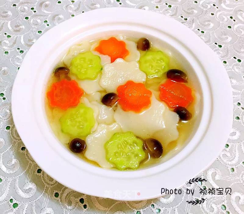 Seasonal Vegetable Noodle Flower Soup recipe