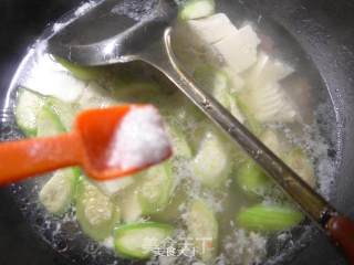 Salty Lean Pork Loofah Tofu Soup recipe