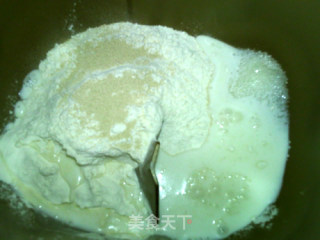 Leaf-shaped Taro Bread recipe