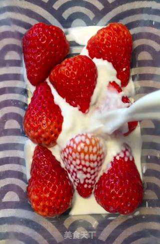 Strawberry Milk Pudding recipe