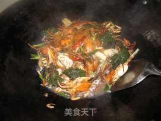 Fried Crab with Basil recipe