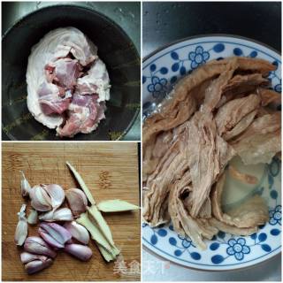 Heart-protecting Meat Stewed Yuba recipe