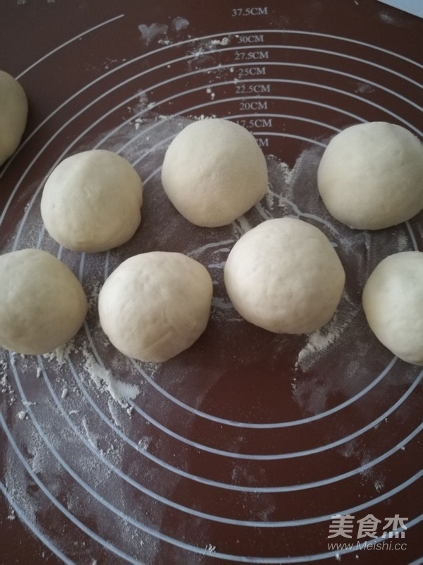 Mushroom Bean Paste Bun recipe