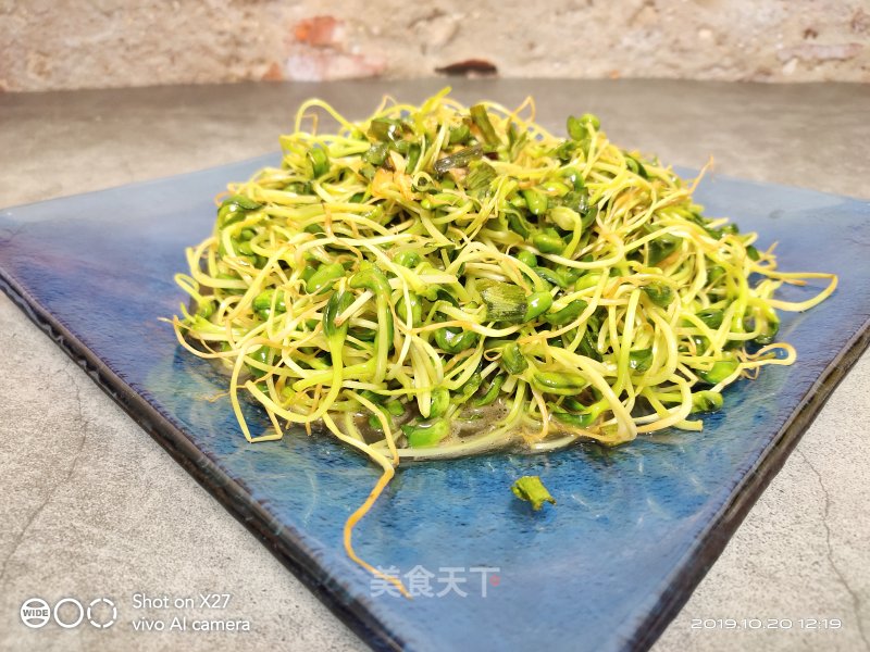 Scallion Black Bean Sprouts recipe