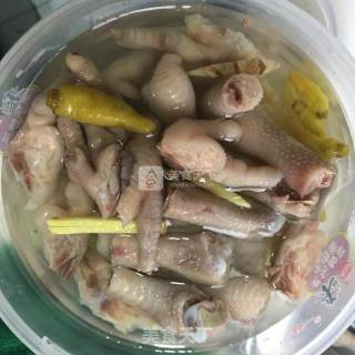Home-made Chicken Feet with Pickled Peppers recipe