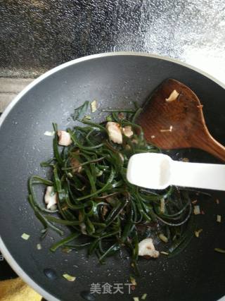 Stir-fried Pork Belly with Seaweed recipe