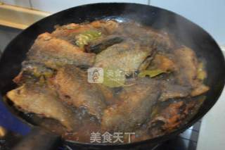 Braised Crucian with Sauce recipe