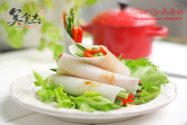 Crystal Emerald Vegetable Roll recipe