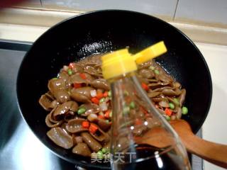 Stir-fried Naked Oats Cat Ears recipe