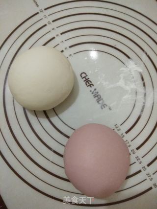 Two-color Cheese Sausage Bun recipe