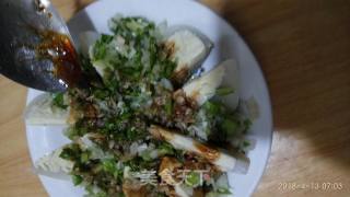 Goose Eggs Mixed with Garlic Sprouts recipe