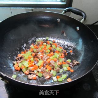 Home-style Stir-fry-four-vegetable Fried Diced Pork recipe