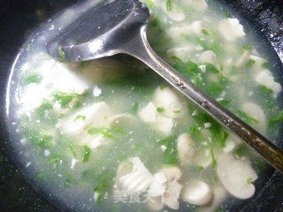 Shepherd's Purse and Mushroom Tofu Soup recipe