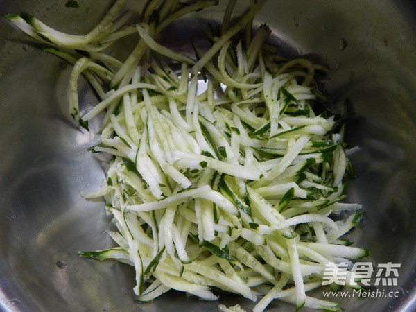 Cucumber with Fern Root Powder recipe