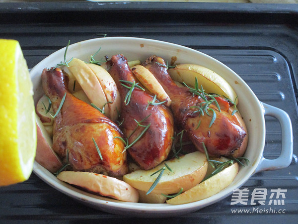 Roasted Chicken Drumsticks with Lime Apples recipe