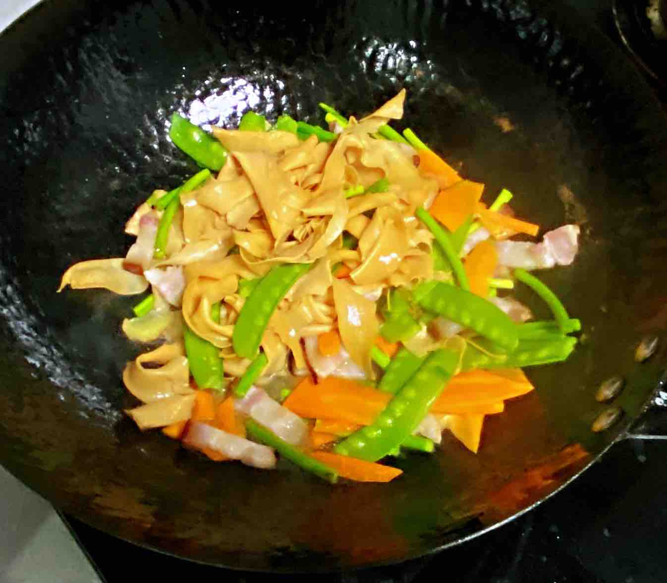 [recipe for Pregnant Women] Stir-fried Snow Peas with Bacon and Eryngii Mushrooms, The Taste is Strong recipe