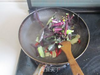 Stir-fried Red Cabbage Stalks recipe