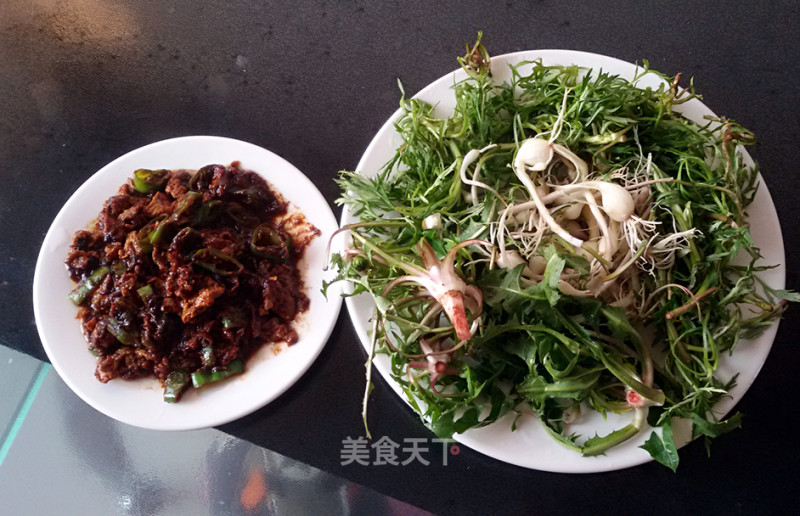 #春食野菜香# Dandelion, Small Root Garlic, Willow Sprouts ~ Edible Wild Vegetables Dipping Sauce recipe