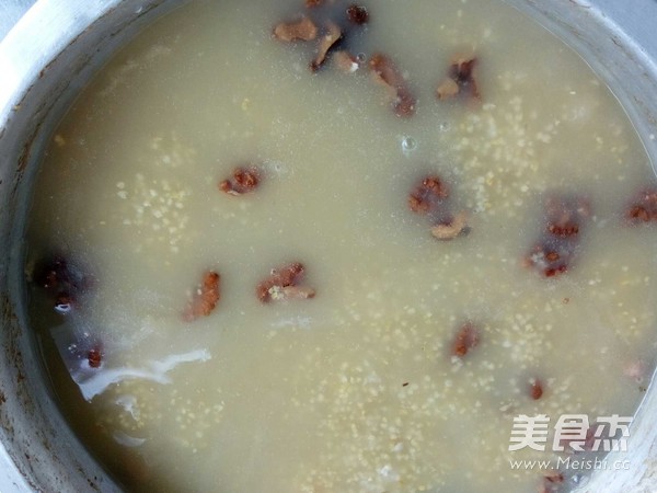 Porridge with Red Dates and Nuts recipe