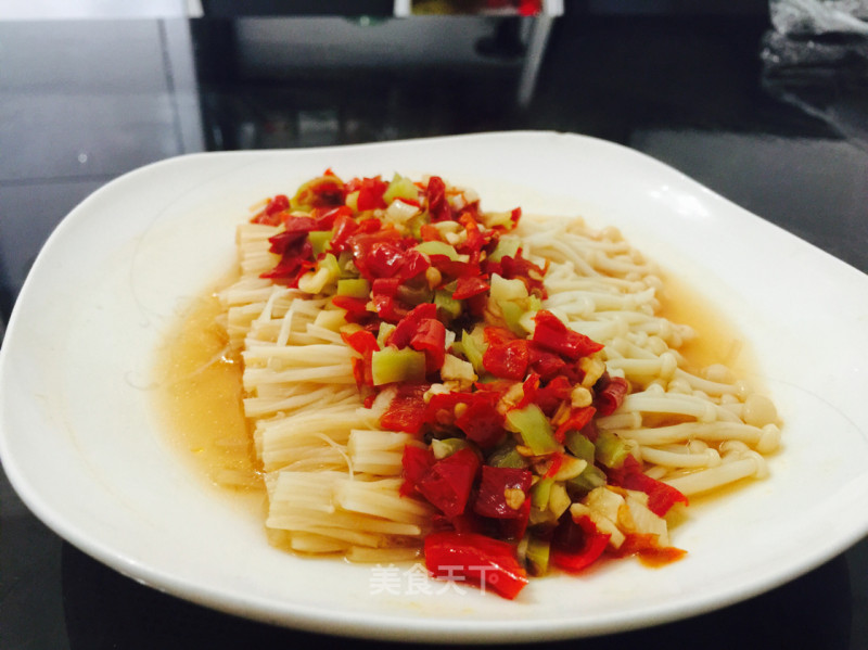 Steamed Enoki Mushroom with Chopped Pepper recipe