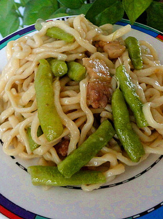 Braised Noodles with Beans recipe