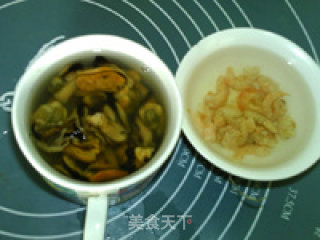 Green Spinach Mussel Soup recipe