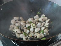 Stir-fried White Scallops with Black Soy Pepper recipe