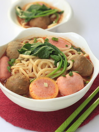 Hongguo Family Recipe with Meatball Noodles in Tomato Sauce recipe